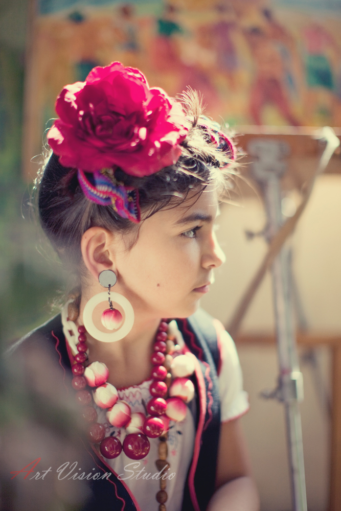 Frida Kahlo inspiration photoshoot - CT kids photographer
