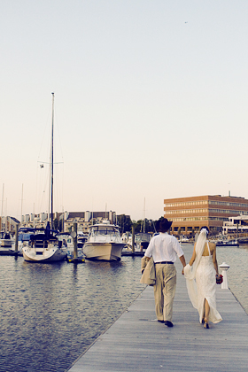 Wedding photography poses - The Stamford Harbour