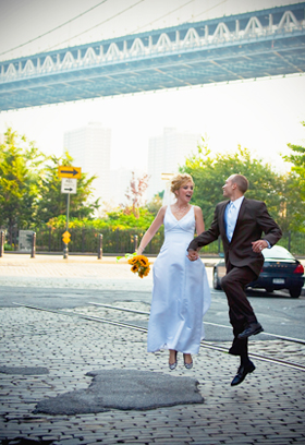 Bridal portrait poses - Jumping