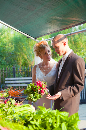 Wedding poses - At farmers market